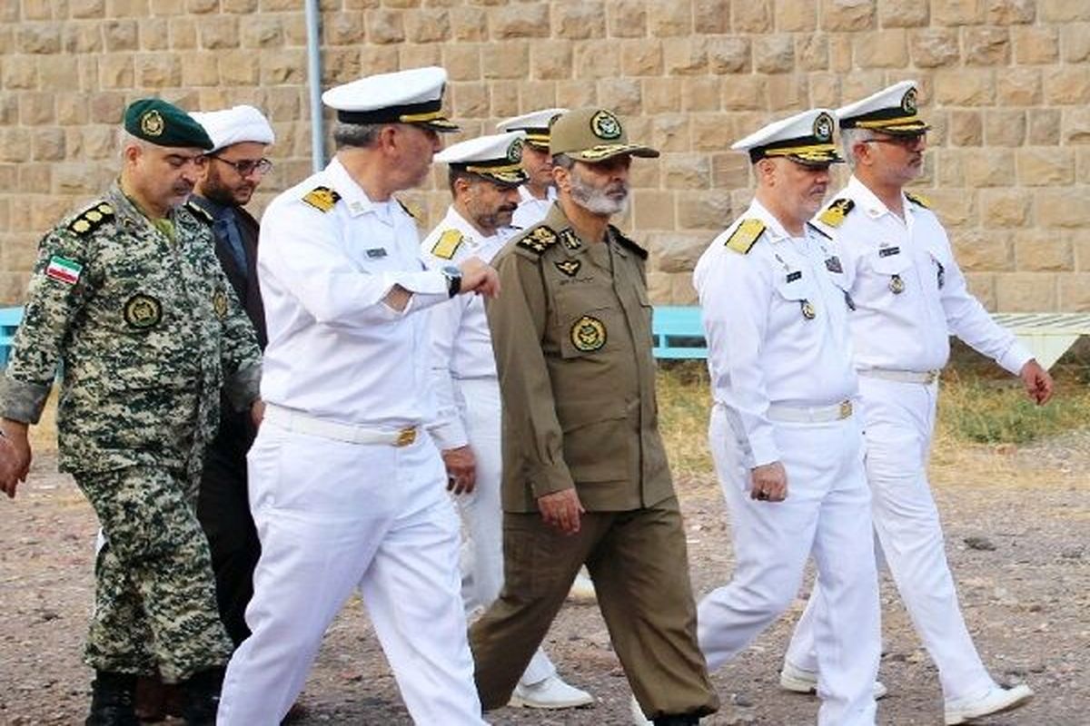 فرمانده ارتش از یگان‌های نیروی دریایی در منجیل بازدید کرد