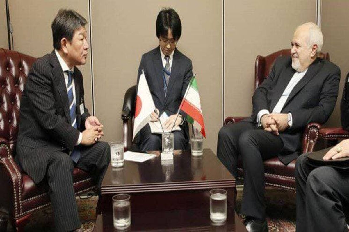 ظریف یکشنبه میزبان وزیر خارجه ژاپن در تهران