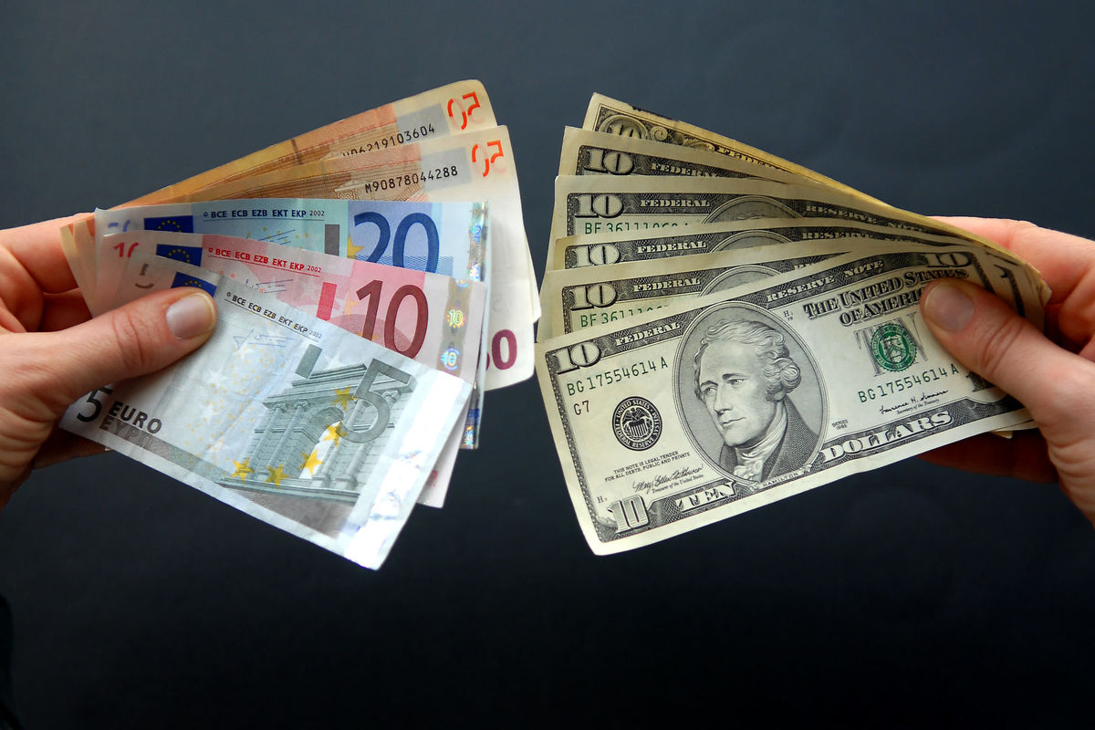 عرضه ارز تا سقف ۵ هزار یورو از شنبه در پنج بانک دولتی