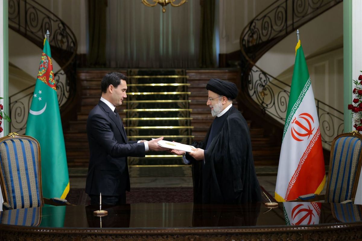 مصمم هستیم سند همکاری ۲۰ ساله ایران و ترکمنستان به امضا برسد