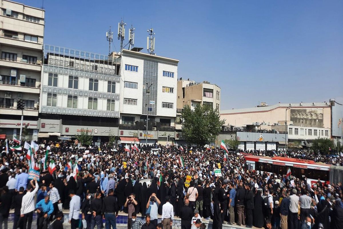 خیزش سراسری مردم ایران در محکومیت جنایت تروریستی شیراز