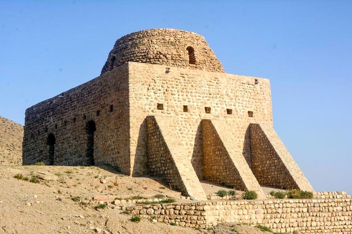 "آتشکده اسپاخو "یکی از کهن‌ ترین سازه‌های پابرجای باستانی در کشور