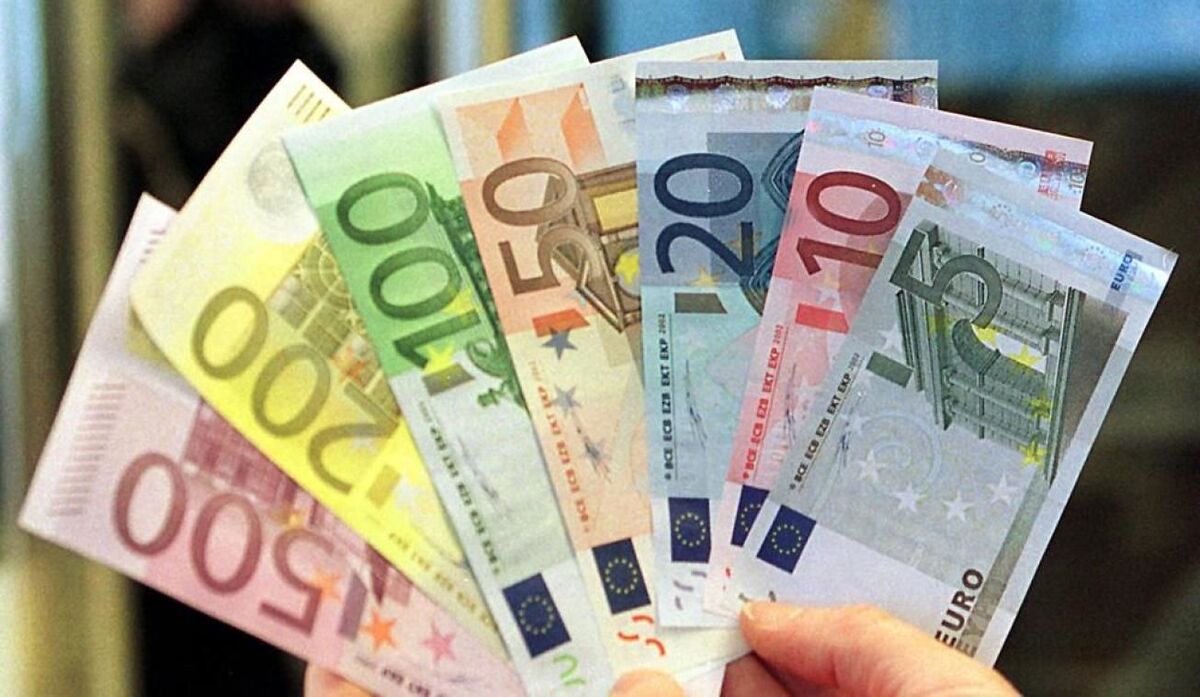 افزایش سرانه فروش ارز مسافرتی هوایی به متقاضیان از ۵۰۰ به ۱۰۰۰ یورو 