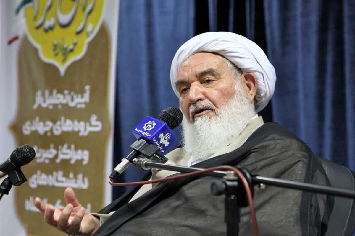 امام جمعه کرمانشاه: مسوولان باید در حرکتی جهادی فقر را ریشه‌کن کنند