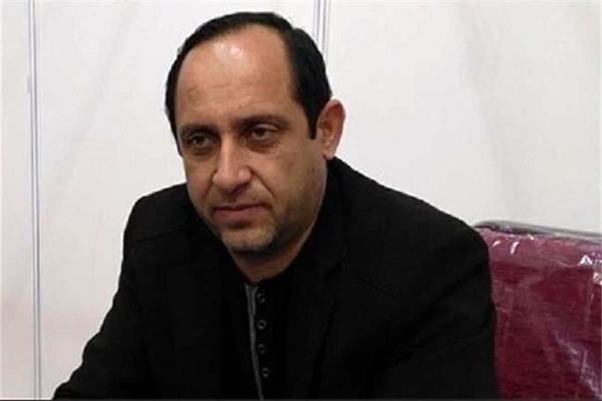 مومنی: آذری‌ها به قصد قدرت‌نمایی نیروهای خود را به مرزهای ارمنستان فرستادند/ حضور ایران می‌تواند مشکل‌گشا باشد