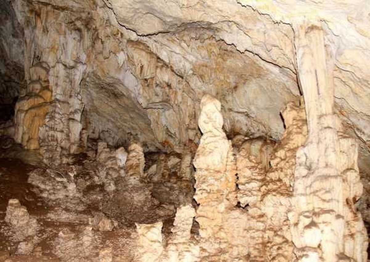 غار ده شیخ غاری دیدنی در استان کهگیلویه و بویراحمد