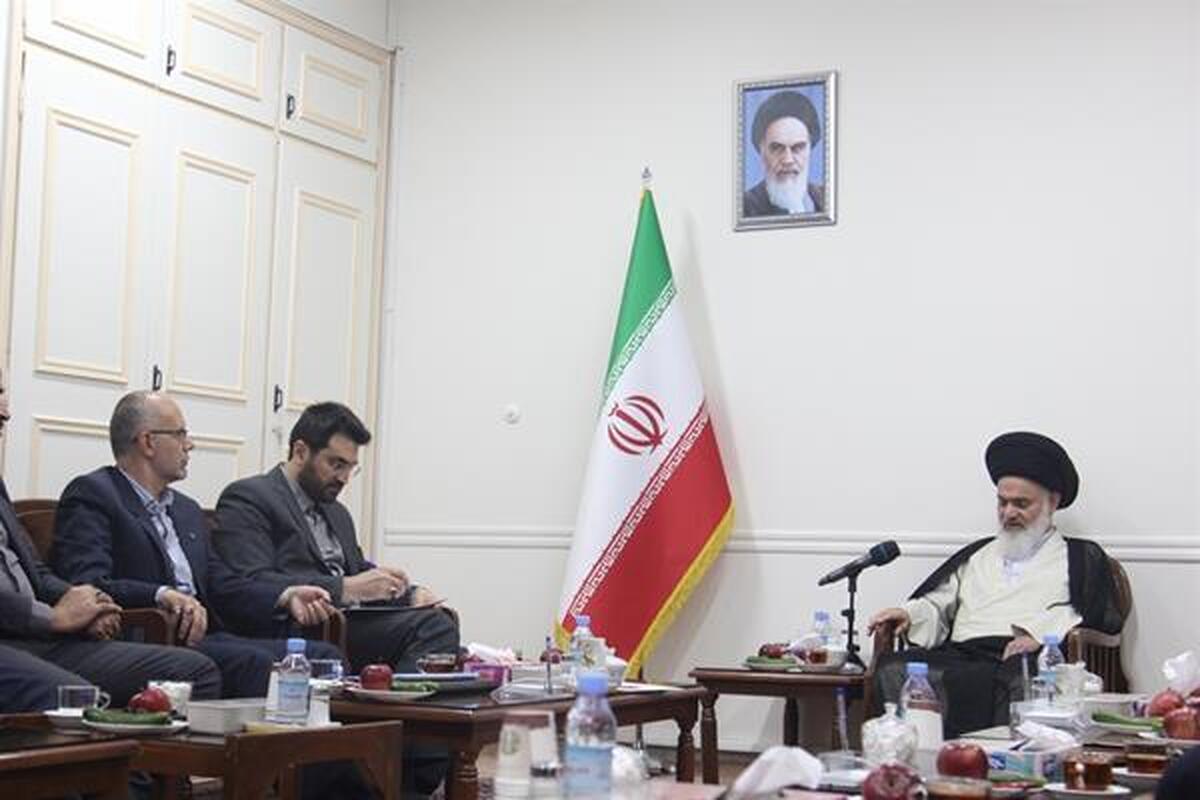 حسینی بوشهری: کشور باید با مالیات اداره شود