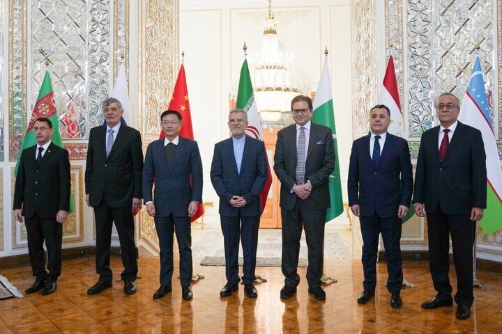 أفغانستان ترحب باجتماع جيرانها في إيران أفغانستان ترحب باجتماع جيرانها في إيران