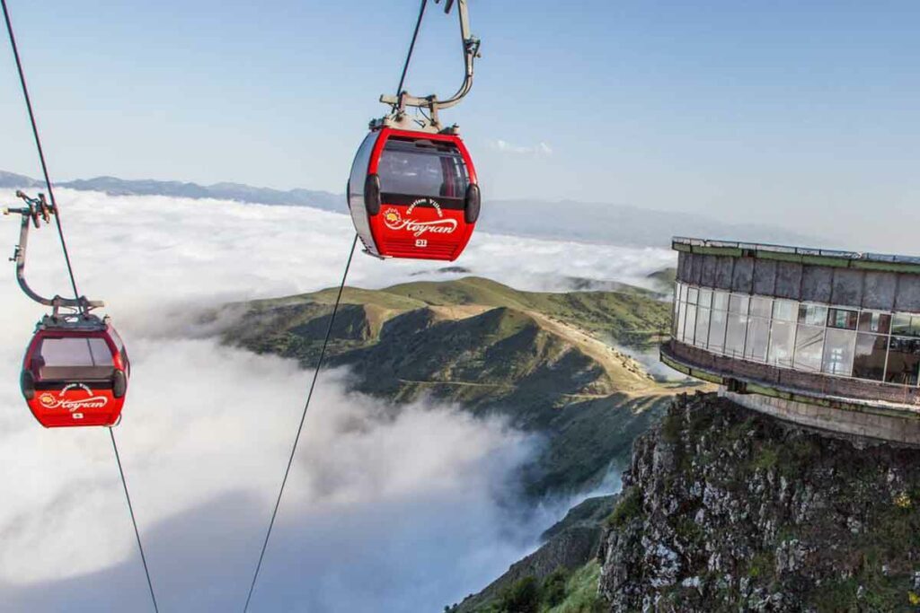 تلفريكات إيران؛ مناظر جوية للجبال والغابات والبحر تلفريكات إيران؛ مناظر جوية للجبال والغابات والبحر