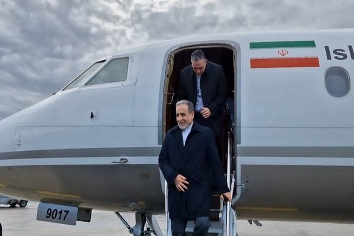 وزير الخارجية الايراني يصل إلى إسطنبول