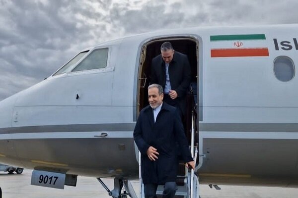 وزير الخارجية الايراني يصل إلى إسطنبول