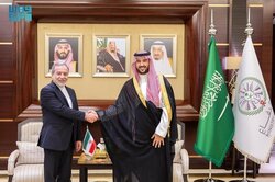 Araghchi holds key meeting with Saudi defense minister