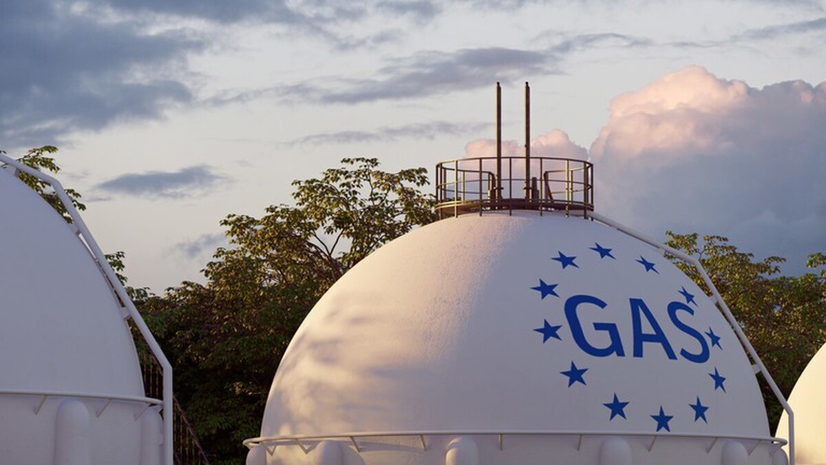 FT: EU gas reserves plunge to lowest level since 2022