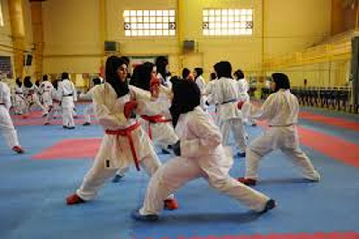 ادامه مبارزه کاراته کاهای لیگ جوانه بانوان در مرحله دوم