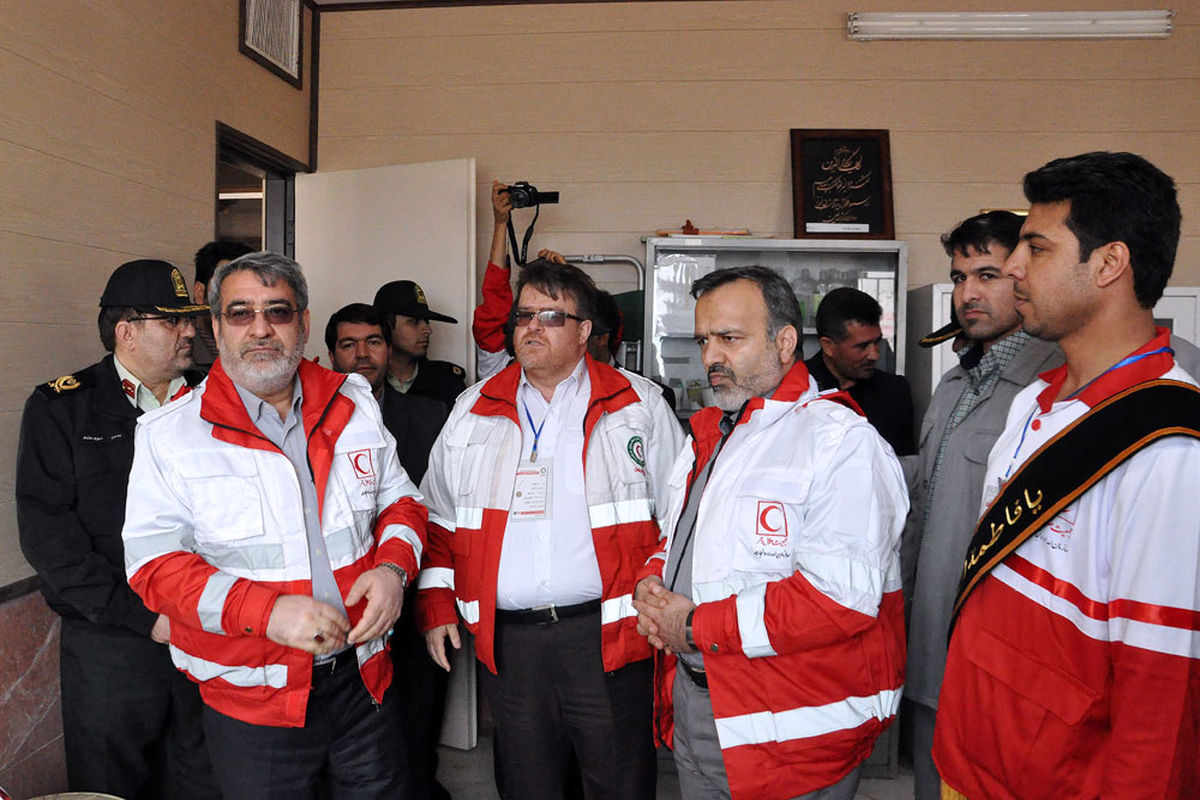 وزیر کشور از پایگاه امداد و نجات جاده ای شهرستان  قوچان وملک آباد بازدید کرد
