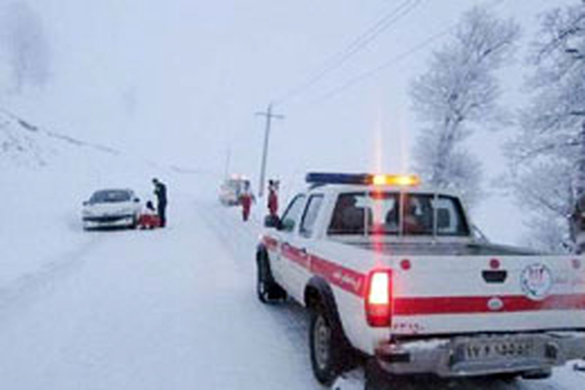 نجات ۴ مادر باردار از برف و کولاک در آذربایجان غربی