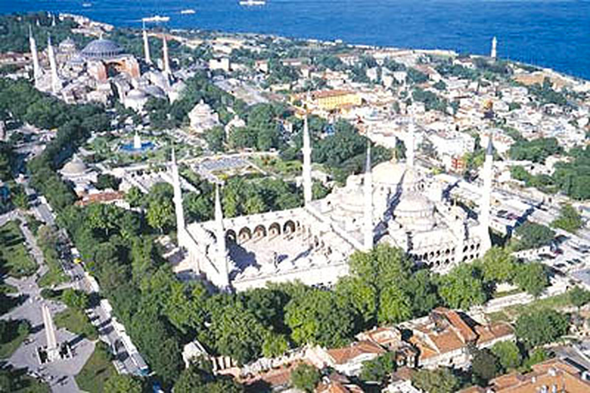 انفجاری میدان مرکزی استانبول را لرزاند