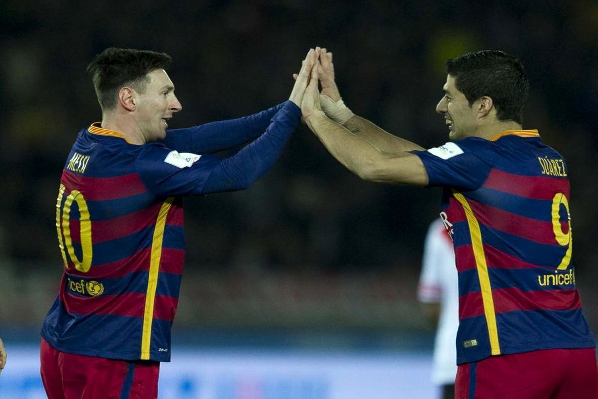 بارسلونا و مسی برنده بهترین‌های سال ۲۰۱۵ شدند