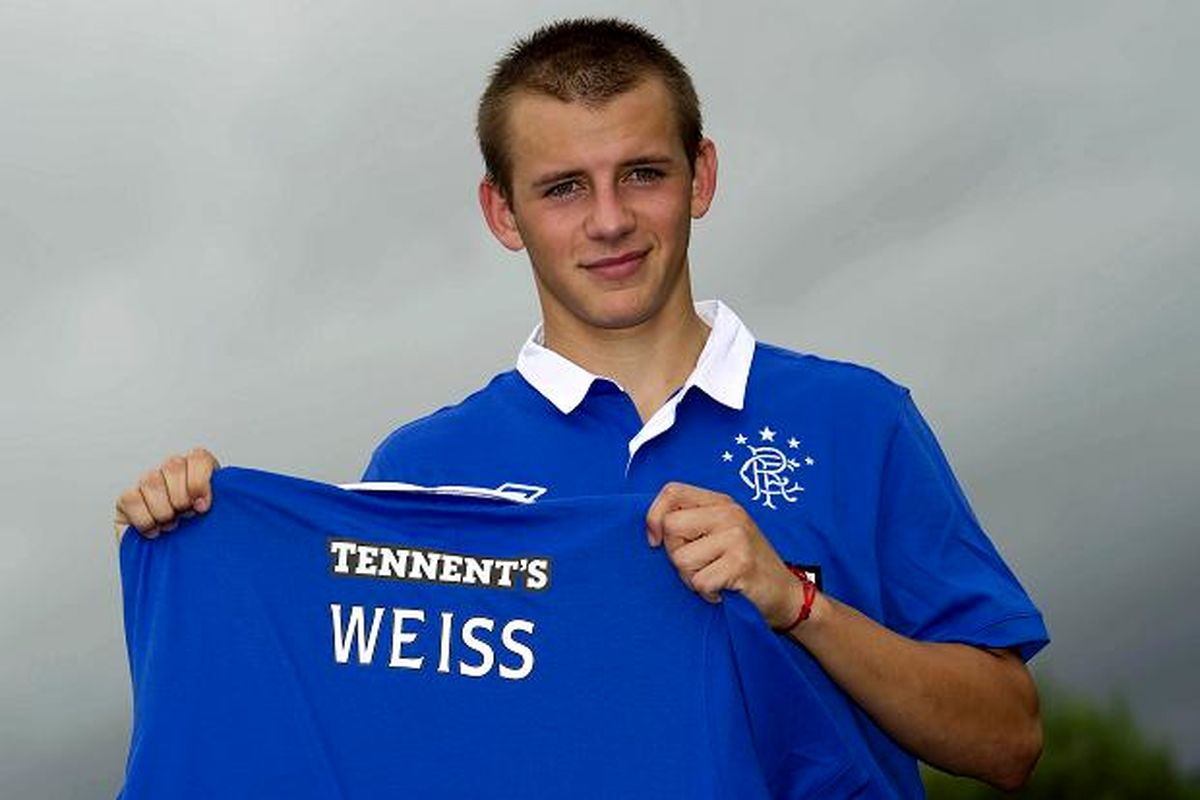 مهاجم اسلواک در جمع یاران شجاعی