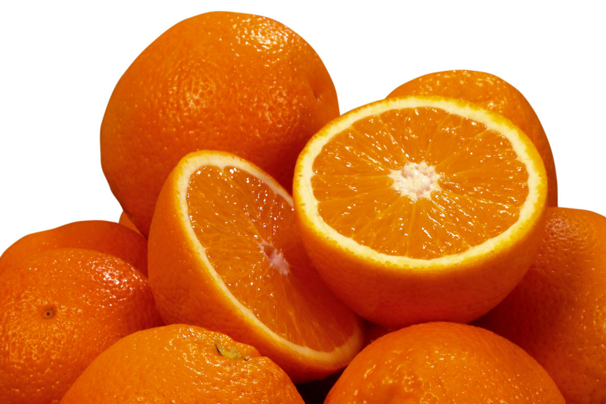 ۱۲ ماده غذایی که ۳۰۰ برابر بیشتر از پرتقال ویتامین C دارند