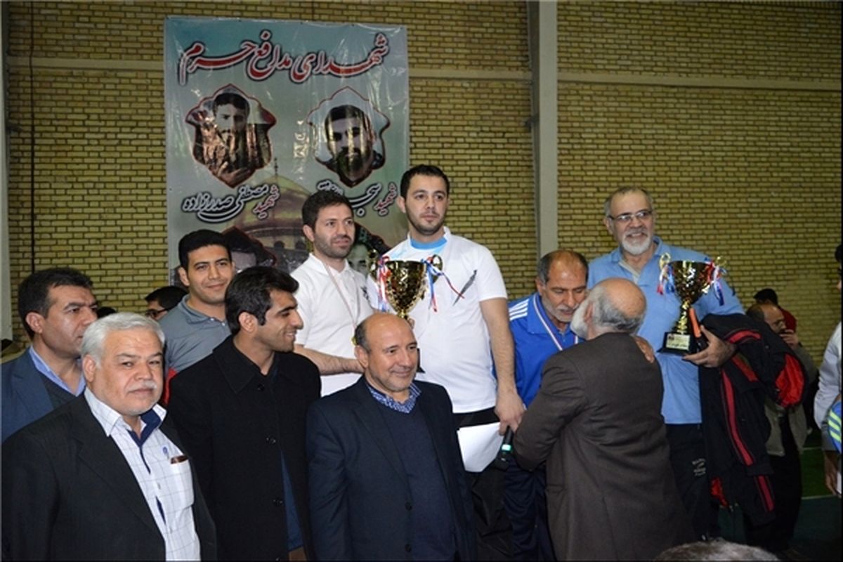 مسابقات کشتی جام شهدای مدافع حرم در شاهد شهر شهریار برگزار شد
