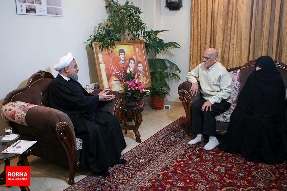 ایمان، صبر و فداکاری خانواده شهدای گرانقدر موجب عزت ملت ایران است