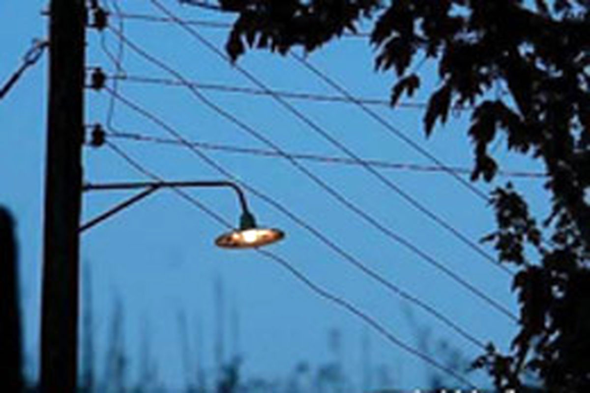 نصب ۵۴ دستگاه روشنایی در ورودی شهرستان تویسرکان