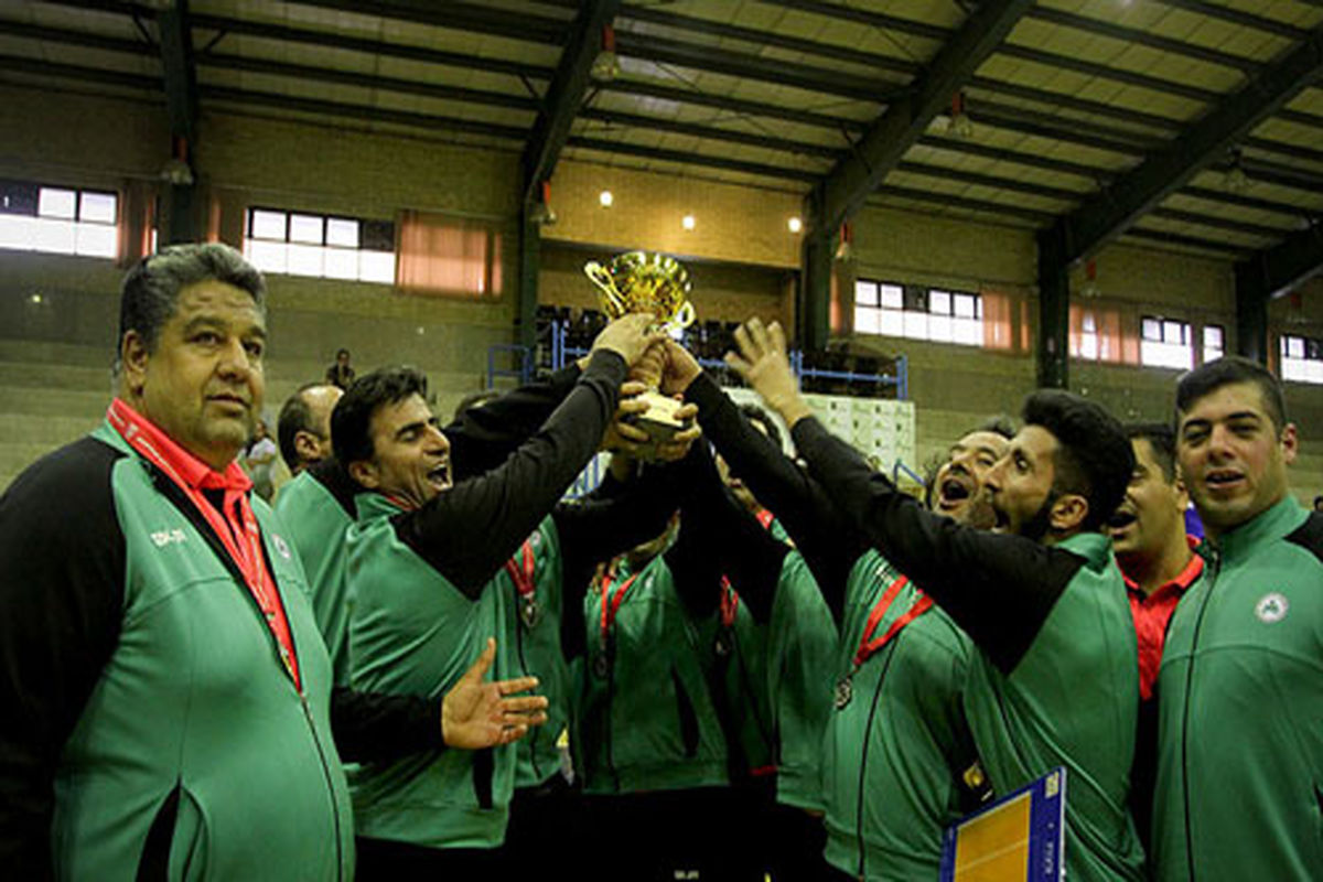 ثامن الحجج سبزوار جام قهرمانی را به خانه برد