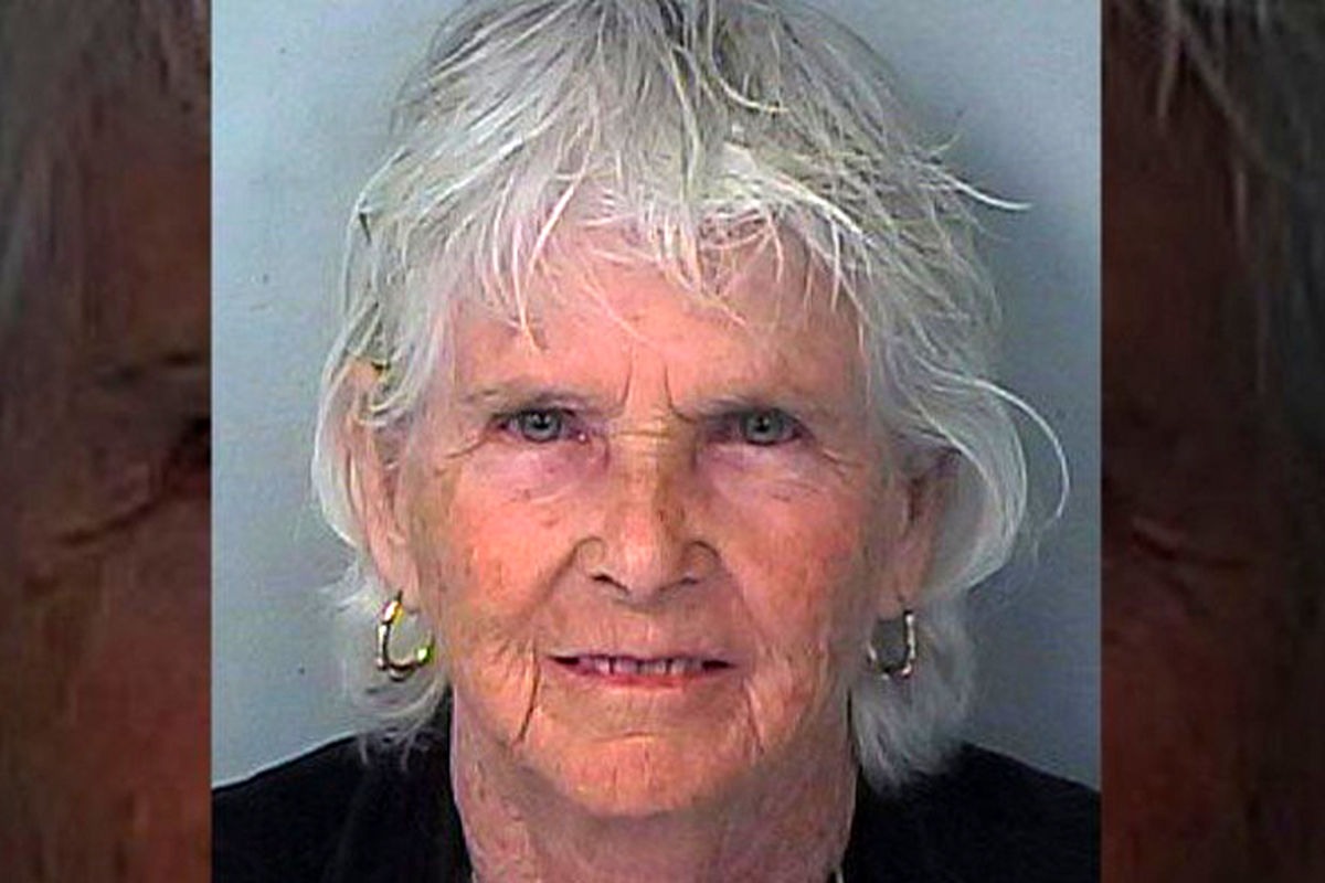 سرقت عجیب یک زن ۷۴ ساله
