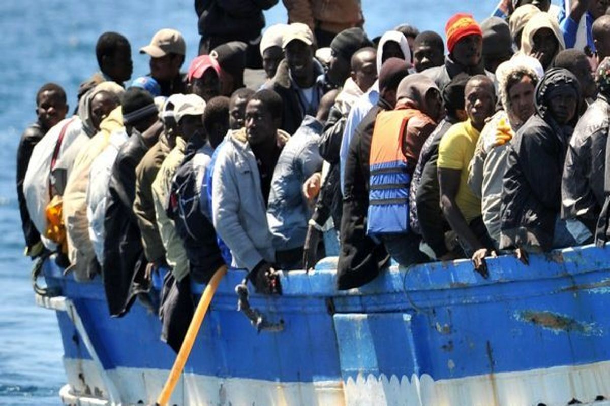 نجات ۷۰۰ مهاجر در سواحل لیبی