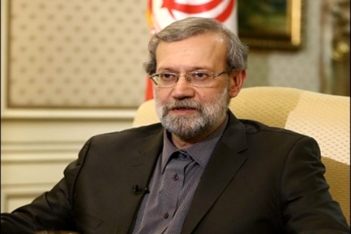 حاشیه حضور لاریجانی در ستاد انتخاباتی وزارت کشور/ ببینید
