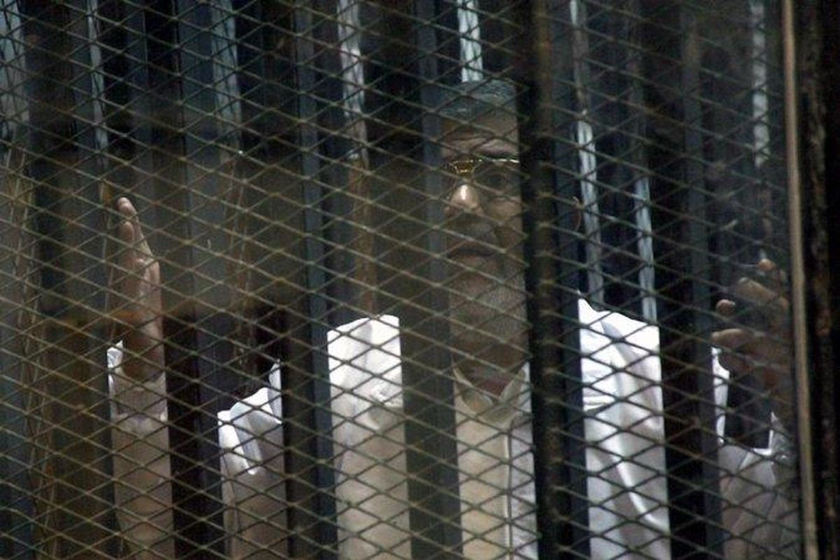 مرسی به ۲۰ سال زندان محکوم شد