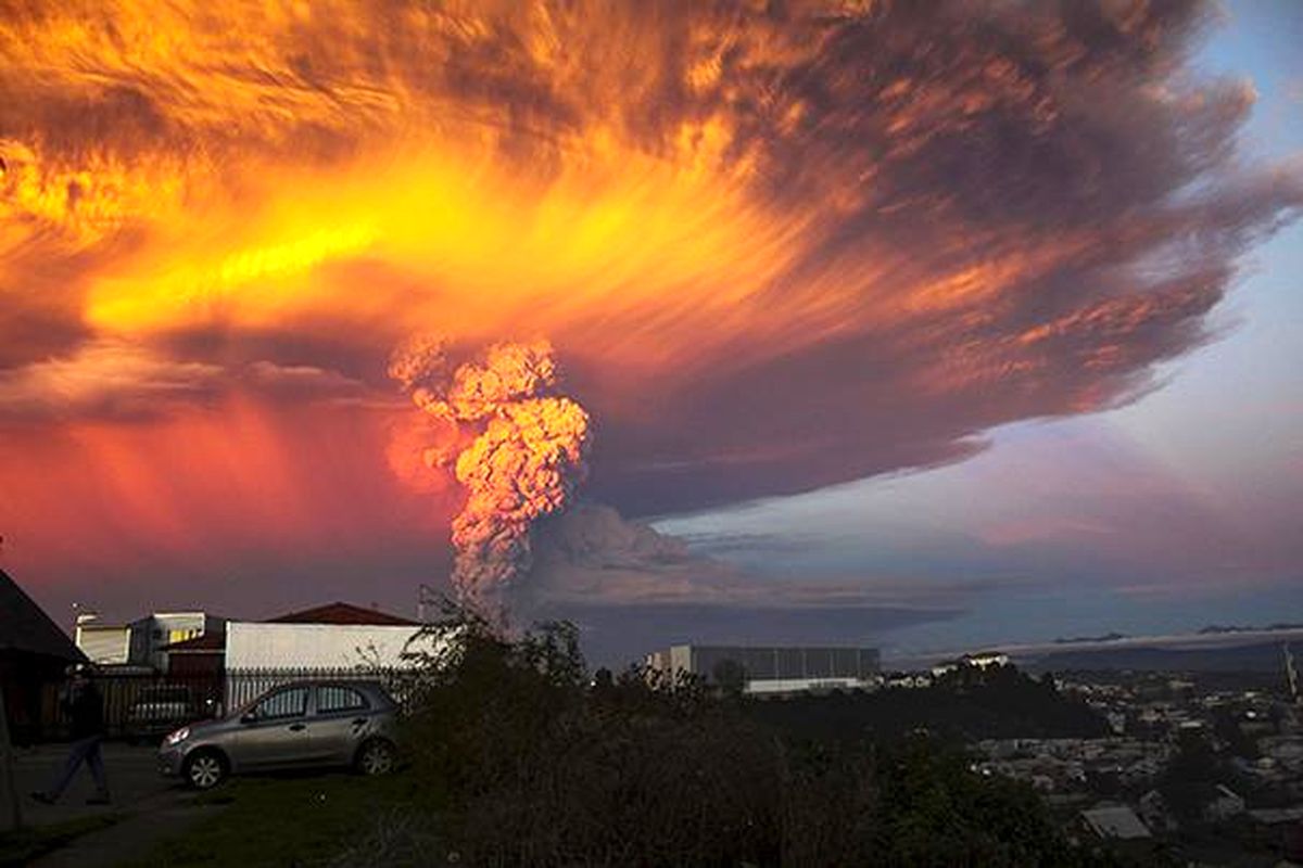 فوران آتشفشان در جنوب شیلی+عکس