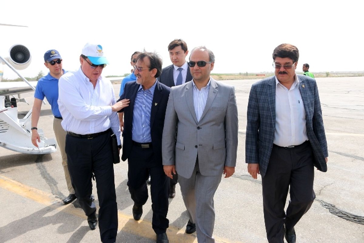 بازدید وزیر راه آهن قزاقستان از ظرفیت جابجایی بار در خطوط ریلی بندرشهید رجایی