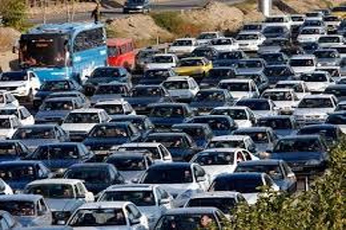 ترافیک پر حجم در آزادراه تهران - کرج