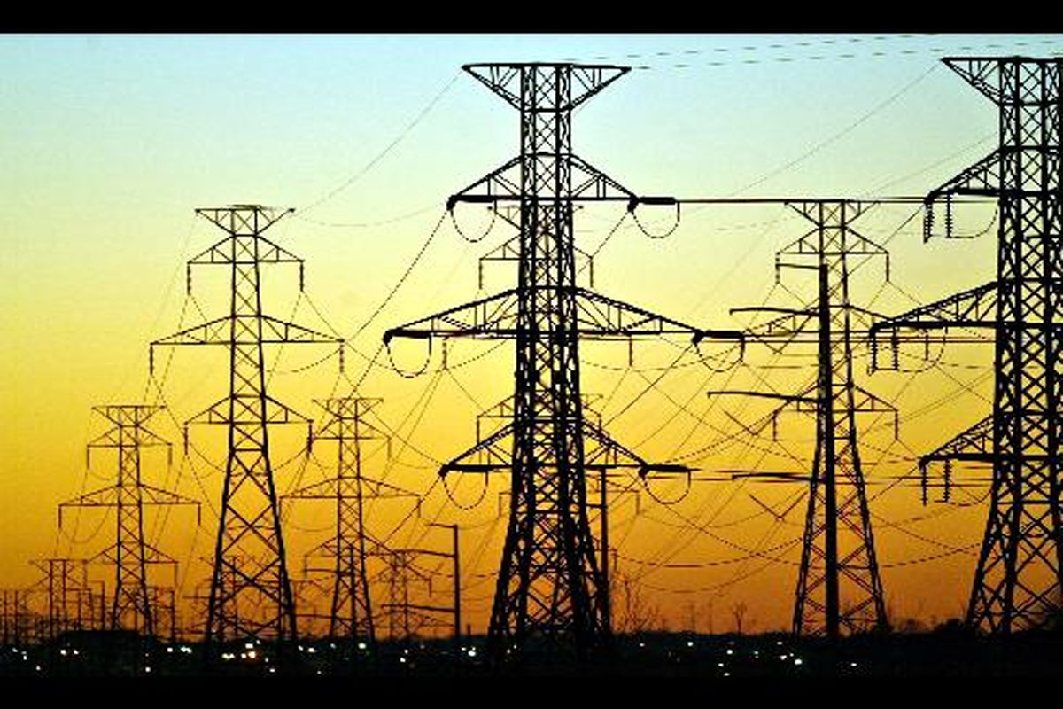 تبادل ۱۵۹۶ مگاوات برق با کشورهای همسایه