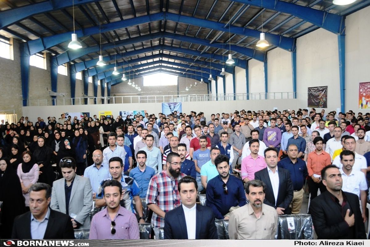همایش نوابغ فروش و تولید ملی اقتصادی ایران در غرب تهران برگزار شد