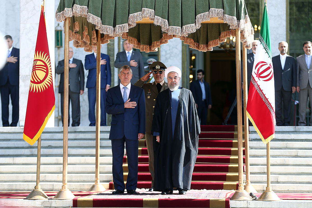 دکتر روحانی از رییس جمهوری قرقیزستان استقبال کرد