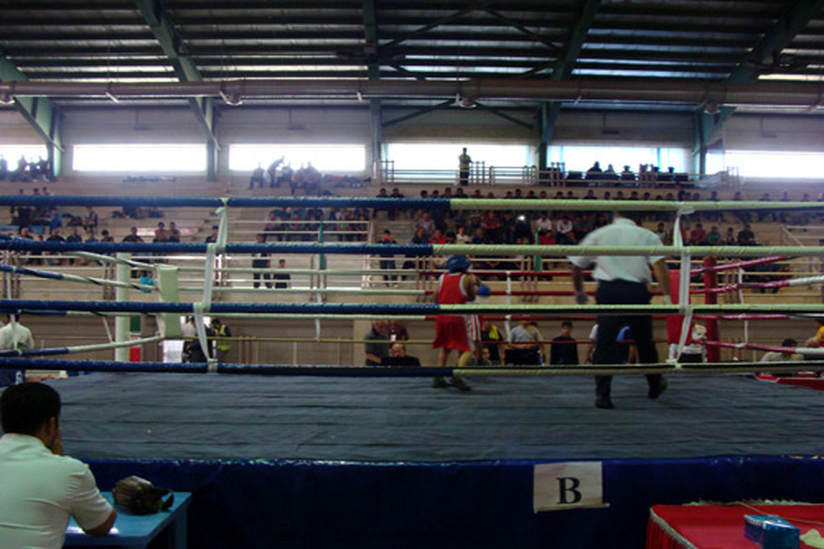 مسابقات بوکس قهرمانی نوجوانان کشور در ایلام آغاز شد