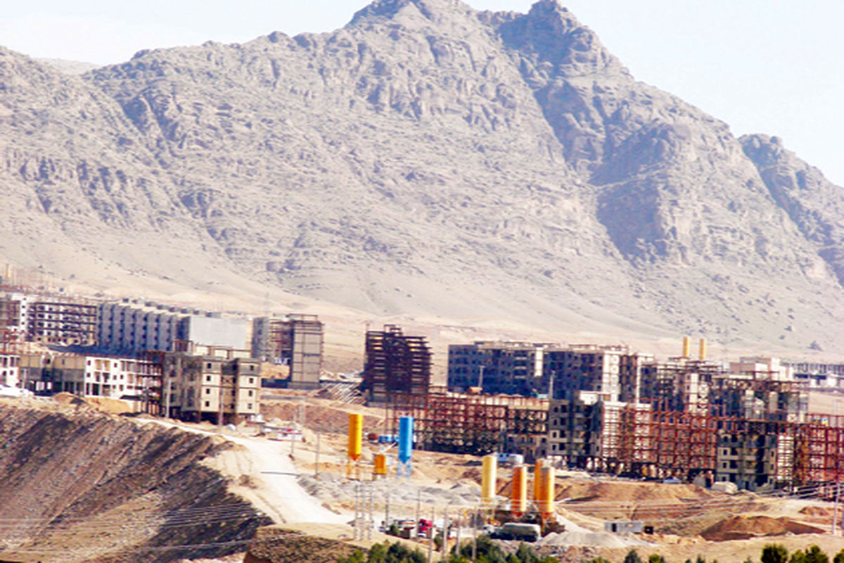 پروژه های مسکن مهر در لرستان مشکلات فراوانی دارند/ اهتمام دولت برای تکمیل فوری مسکن مهر در استان