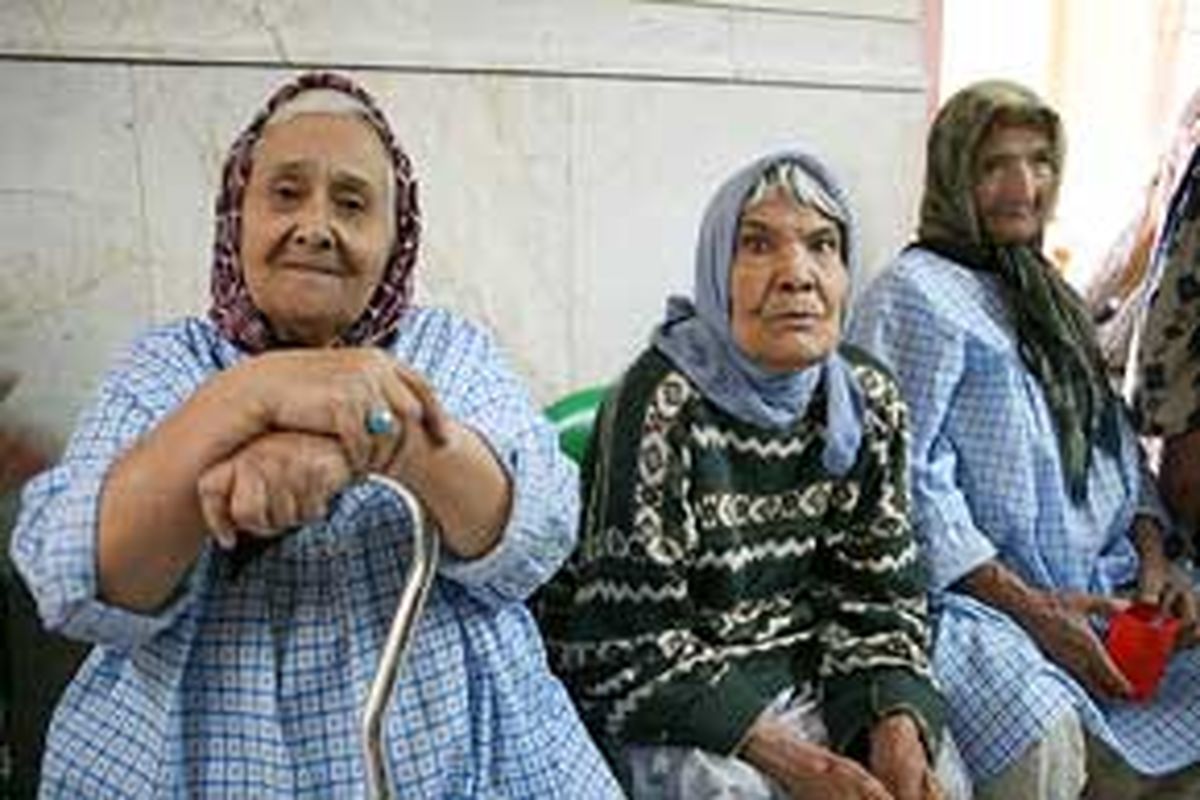 گیلان سالمندترین و سیستان و بلوچستان جوان‌ترین استان کشور/ تدوین سند ملی منزلت سالمندان