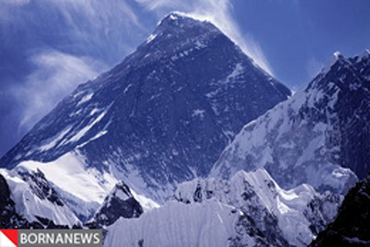 ثبت رکورد سنّی کوهنورد ارومیه ای با فتح قلّه مرتفع نوشاخ افغانستان