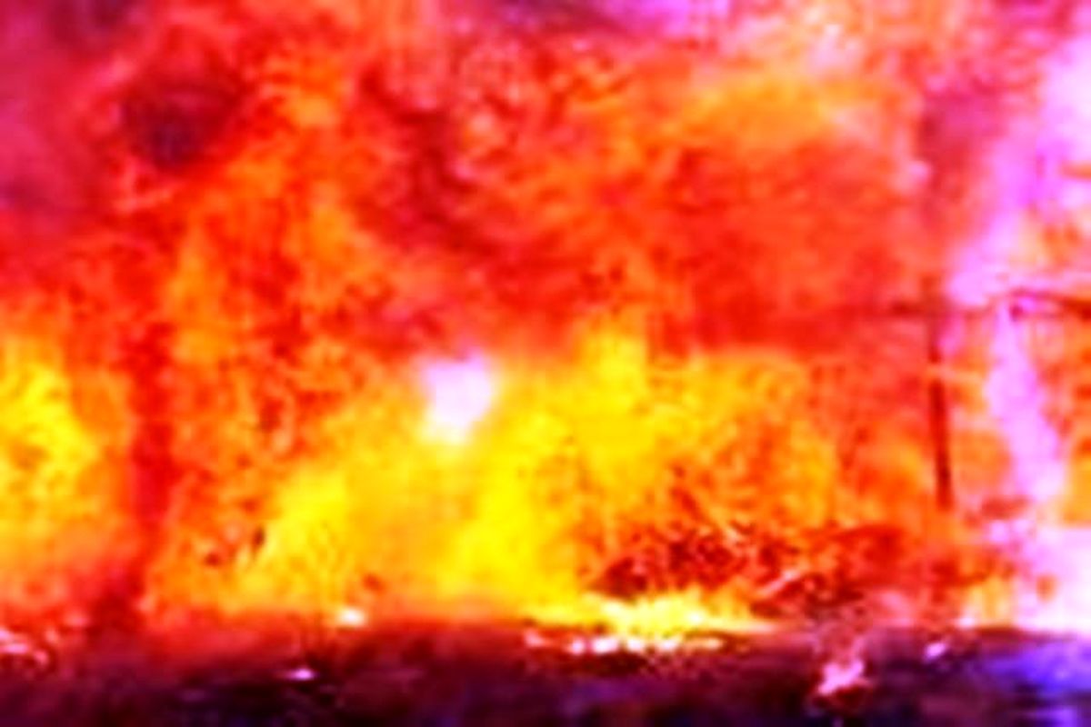 نجات ۴۵ نفر از آتش سوزی یک مجتمع تجاری در تجریش