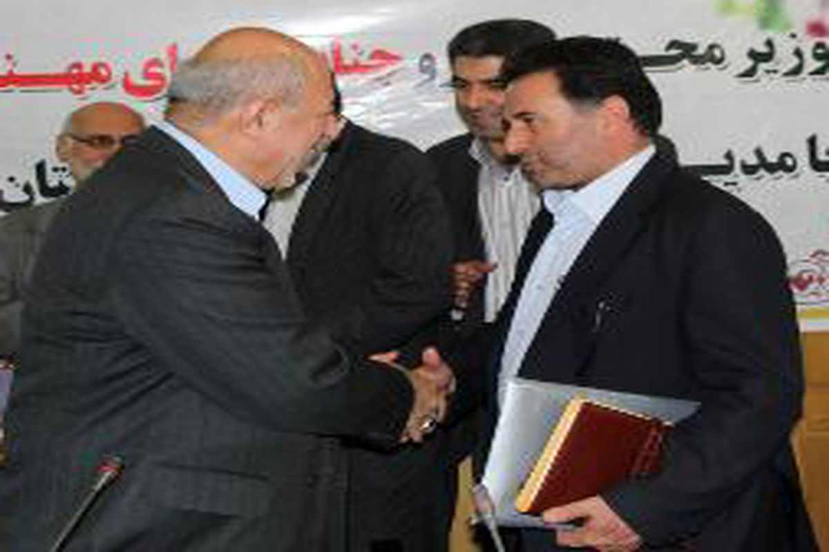 وزیر نیرو از مدیرعامل شرکت توزیع نیروی برق آذربایجان شرقی تقدیر کرد