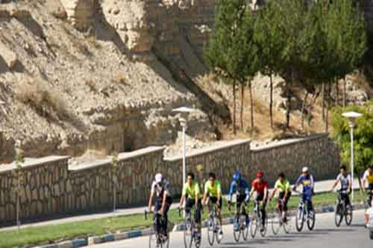 مسابقه دوچرخه سواری در شهرستان سیروان برگزار گردید