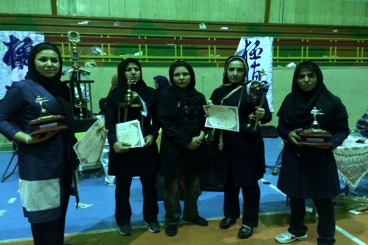 چهار مدال ره اورد کاراته کاهای بانوی لرستانی در مسابقات کشوری