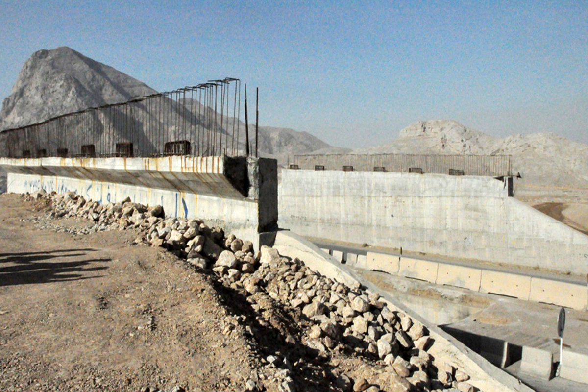 احداث  وتکمیل پروژه بزرگراهی کمربندی جنوب غربی اصفهان به طول ۱۹ کیلومتر