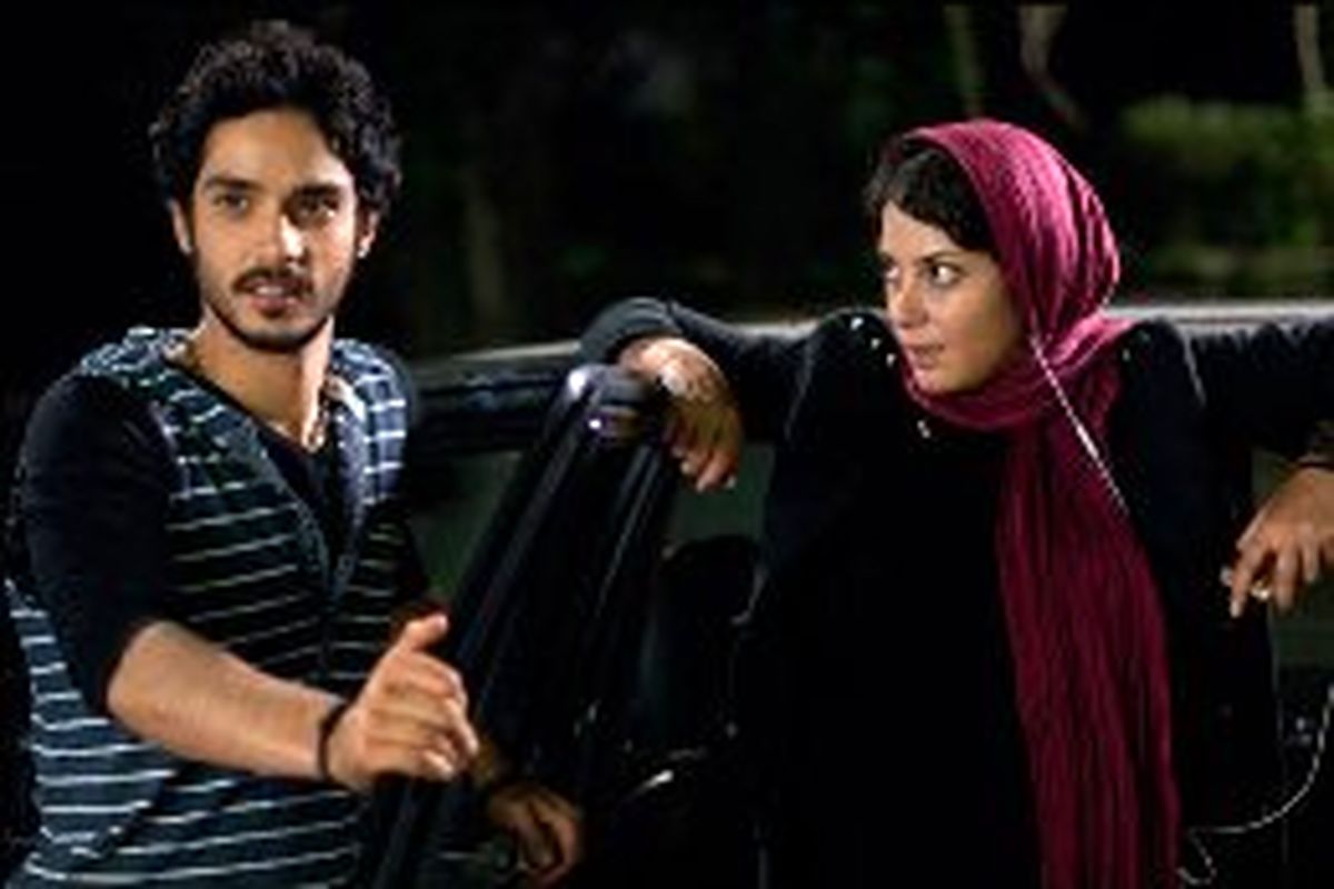 اکران فیلم " رخ دیوانه " درلارستان