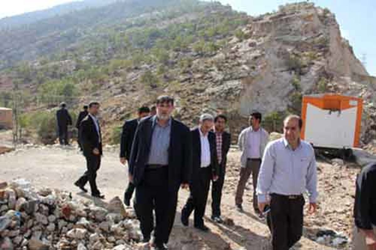 بازدید رئیس سازمان بحران کشور از سازه‌های آبخیز استان ایلام