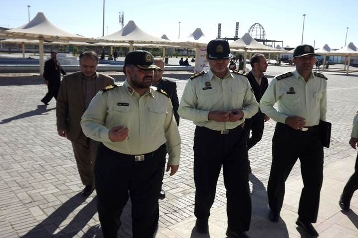 استقرار تیم های تقویتی پلیس آگاهی در مهران/زائران از رها کردن خودرو خودداری کنند